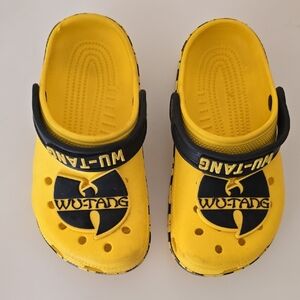 Kids Wu-Tang Crocs Size 1J